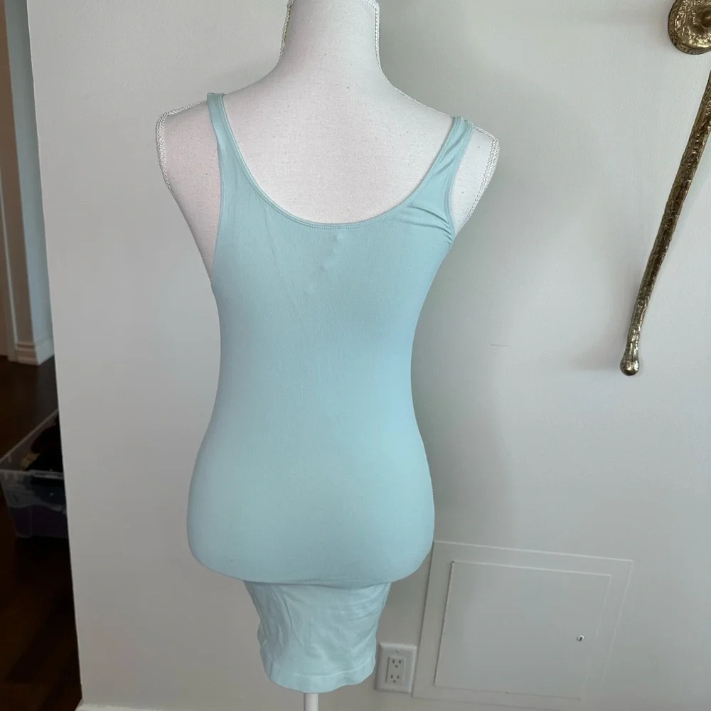 Babaton Layering Tank Size M - Picture 3 of 3